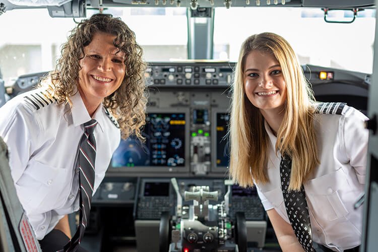 Southwest Airlines first Mother-Daughter Pilot duo