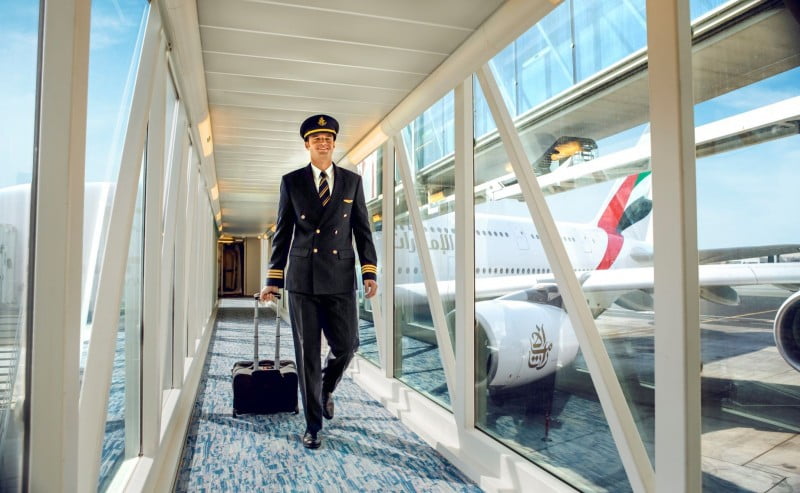 Emirates Hiring First Officers